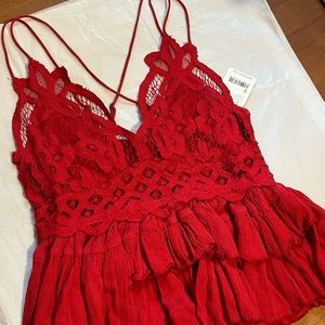 🎉HP🎉 NWT Free People Red Adella Top